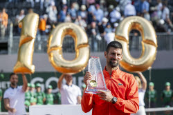 Новак Джокович выиграл 100-й трофей в карьере, став победителем теннисного турнира в Женеве