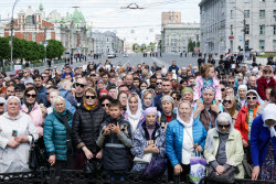 Religious procession marks Day of Slavic Literature and Culture in Novosibirsk, Russia