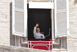 Pope Leo XIV Delivers Regina Caeli Prayer In St. Peter'S Square - May 25, 2025