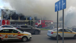 Fire hits shopping centre outside Moscow