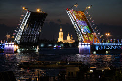 Singing Bridges light and music show in St Petersburg