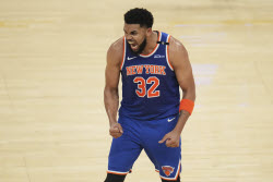 APTOPIX Knicks Pacers Basketball