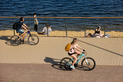 Moscow experiences very warm temperatures