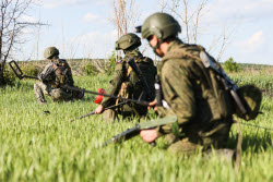 Russian sappers training in Lugansk People's Republic
