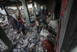 Aftermath of Israeli airstrike on school in Gaza city