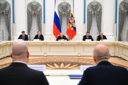 Встреча президента РФ Путина с представителями деловых кругов