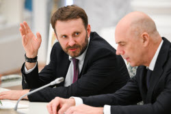 Встреча президента РФ Путина с представителями деловых кругов