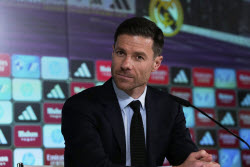 CORRECTION Spain Soccer Real Madrid Xabi Alonso