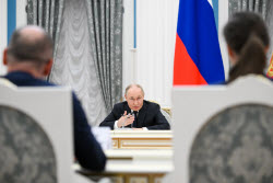Встреча президента РФ Путина с представителями деловых кругов