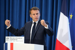 Vietnam France