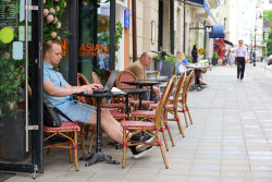 Moscow experiences very warm temperatures