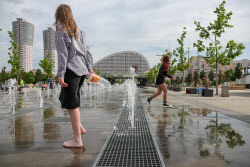 Moscow experiences very warm temperatures