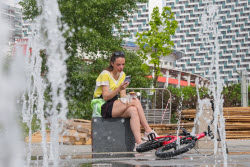 Moscow experiences very warm temperatures