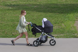 Moscow experiences very warm temperatures