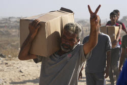 Доставка гуманитарной помощи в сектор Газа организацией Gaza Humanitarian Foundation