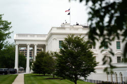 US government halts new student visa interviews
