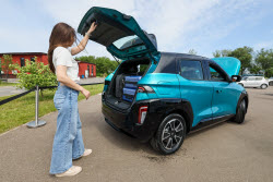 Atom electric vehicle test drive in Moscow