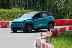 Atom electric vehicle test drive in Moscow