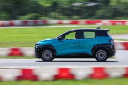 Atom electric vehicle test drive in Moscow