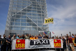 Акция протеста таксистов в Турине