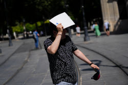 Yellow Warning This Wednesday For Heat In Cordoba, Jaen And Seville With Maximum Temperatures Up To 40 Degrees..