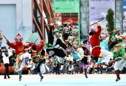 9th International Festival Of Intangible Cultural Heritage Kicks Off In Chengdu