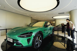 Beijing's Xiaomi Stores Welcome Static Tasting Events For YU7 Electric SUV