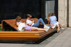 Moscow experiences very warm temperatures