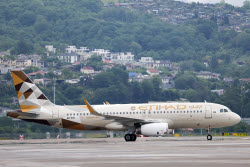 Первый рейс авиакомпании Etihad Airways из Абу-Даби в Сочи