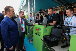 Открытие технологической конференции Startup Village в Сколково