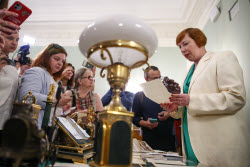 Yuri Solomin Memorial Office opens at Moscow's Maly Theatre