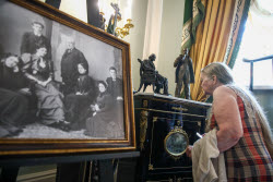 Yuri Solomin Memorial Office opens at Moscow's Maly Theatre