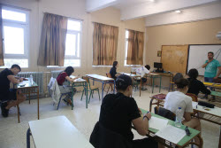Nationwide exams for university candidates start in Greece