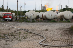 Последствия атаки БПЛА на газонакопительную станции в Енакиево в ДНР