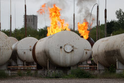 Последствия атаки БПЛА на газонакопительную станции в Енакиево в ДНР