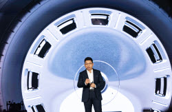 Компании Huawei и JAC Motors представили в Китае люксовый седан Maextro S800