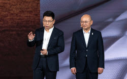 Компании Huawei и JAC Motors представили в Китае люксовый седан Maextro S800