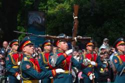 Changing of guard in St Petersburg