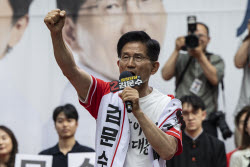 South Korea's presidential candidate Kim Moon-soo holds campaign rally