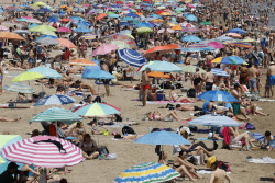 Hot weather in eastern Spain