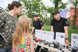 Празднование Дня защиты детей в Луганске