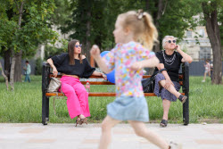 Празднование Дня защиты детей в Луганске