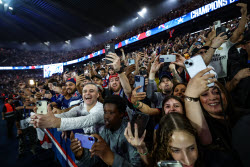 PSG team celebrate with fans at Parc de Princes