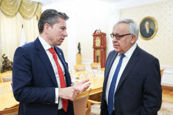 Переговоры министра иностранных дел РФ Лаврова и заместителя генерального секретаря ООН по гуманитарным вопросам Флетчера