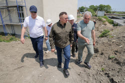 Russian Construction, Housing and Utilities Minister Faizullin on working trip to Kherson Region