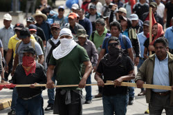 Authorities call for 'dialogue' with teachers after riots in Mexico City
