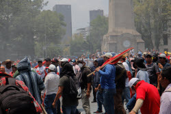CNTE Teachers Unrest to Demand 100% Salary Increase - Mexico City