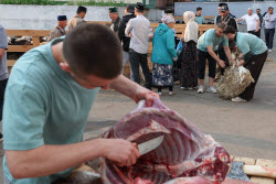 Празднование Курбан-байрама в Казани