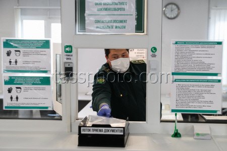 Oktyabrsky customs point in Yekaterinburg amid COVID-19 pandemic