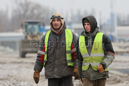 Mariupol's Primorye Park promenade under renovation